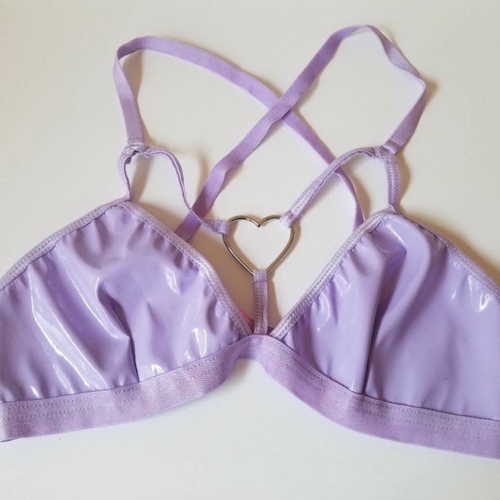 sugar thrillz vinyl bit me bra in lilac